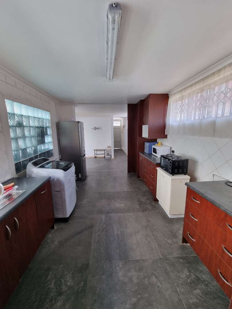 4 Bedroom Property for Sale in Zonnebloem Western Cape